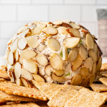 Nutty Bacon Cheese Ball close up